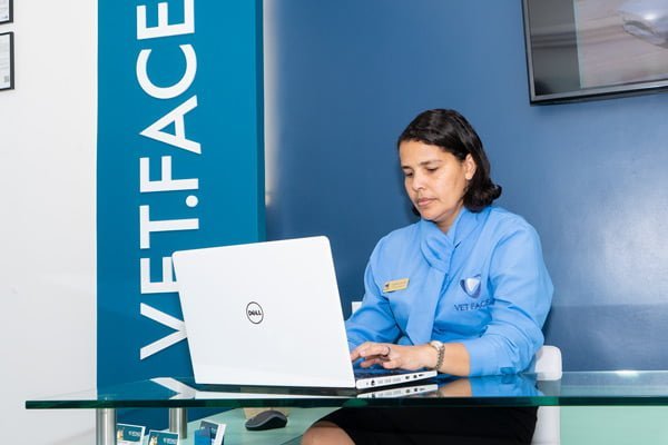 Janeide Recepcionista na Clínica Veterinária VetFace